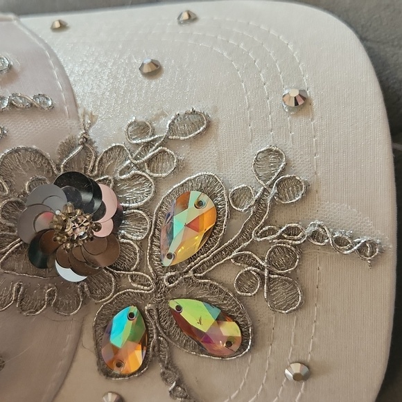 Brand New Handmade Womens Hat - Picture 6 of 7